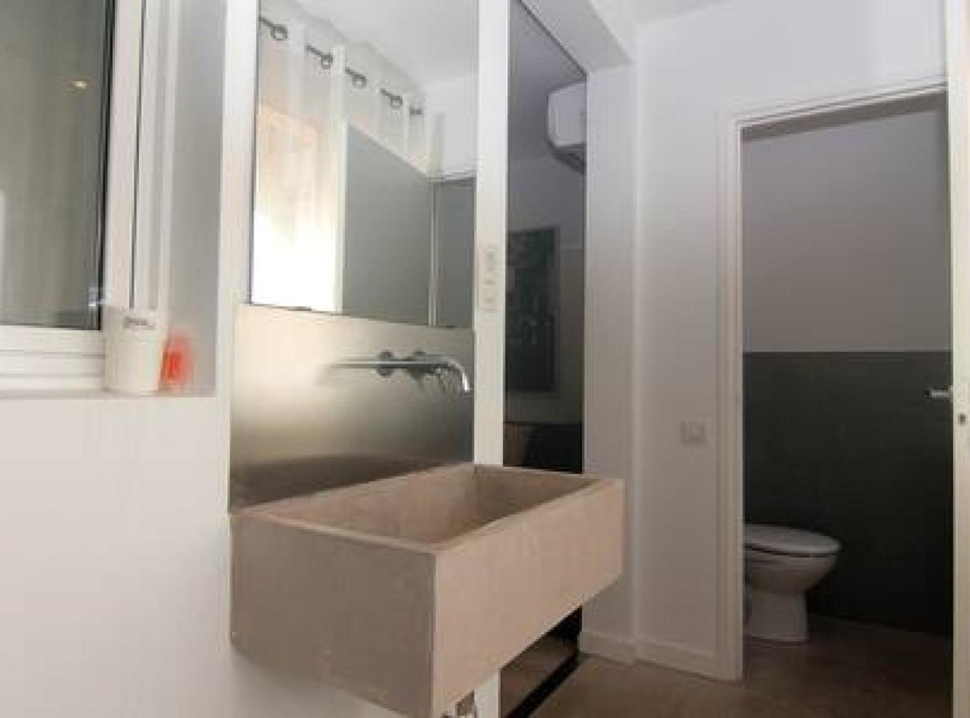 Miquel Angel - Apartment In Sants Large Community Terrace Barcelona